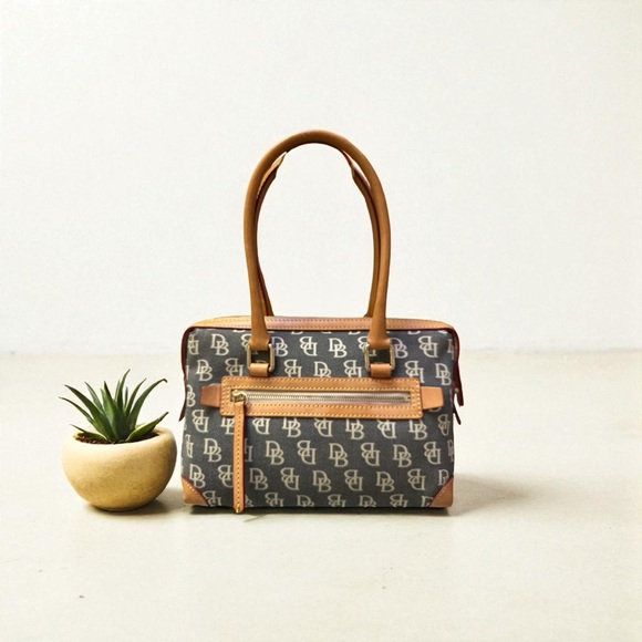 DOONEY & BOURKE NWOT double pocket (with locks on front)  Satchel monogram bag - Picture 3 of 5